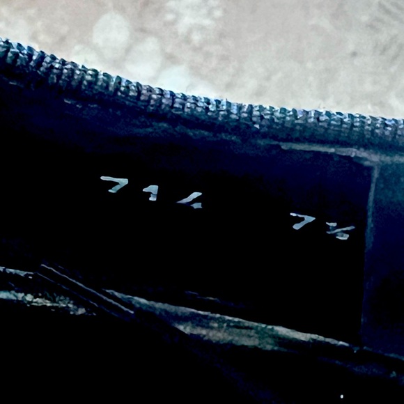 7.5 Women’s Vintage Black Velvet Oxfords - Picture 5 of 6